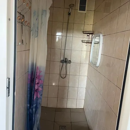 Appartement Room With Shared Wc